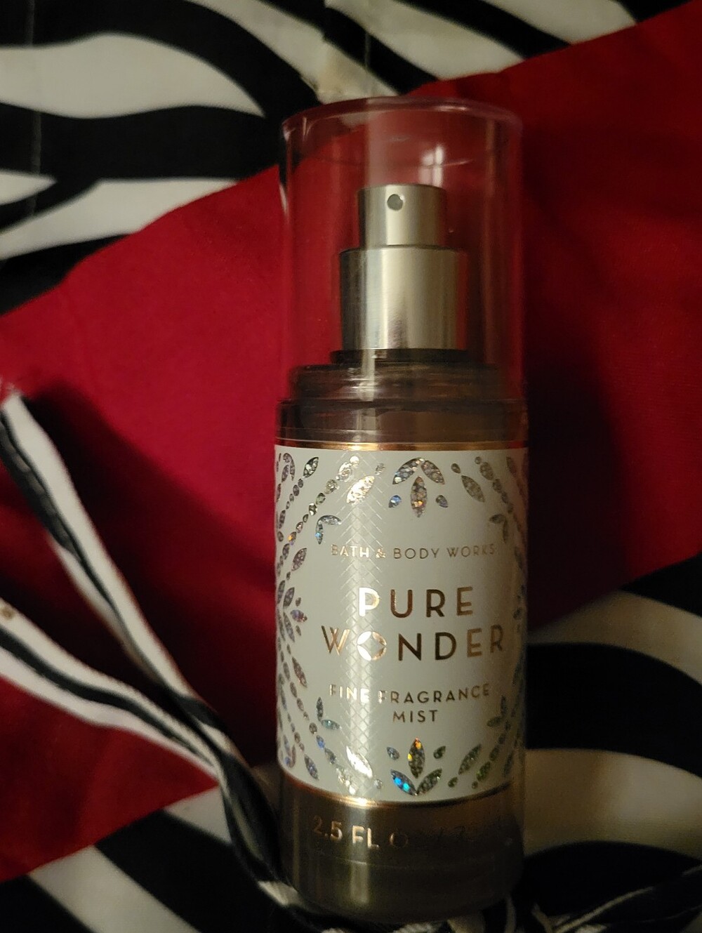 Women's Body Mist (PURE WONDER) By Bath & Body Works